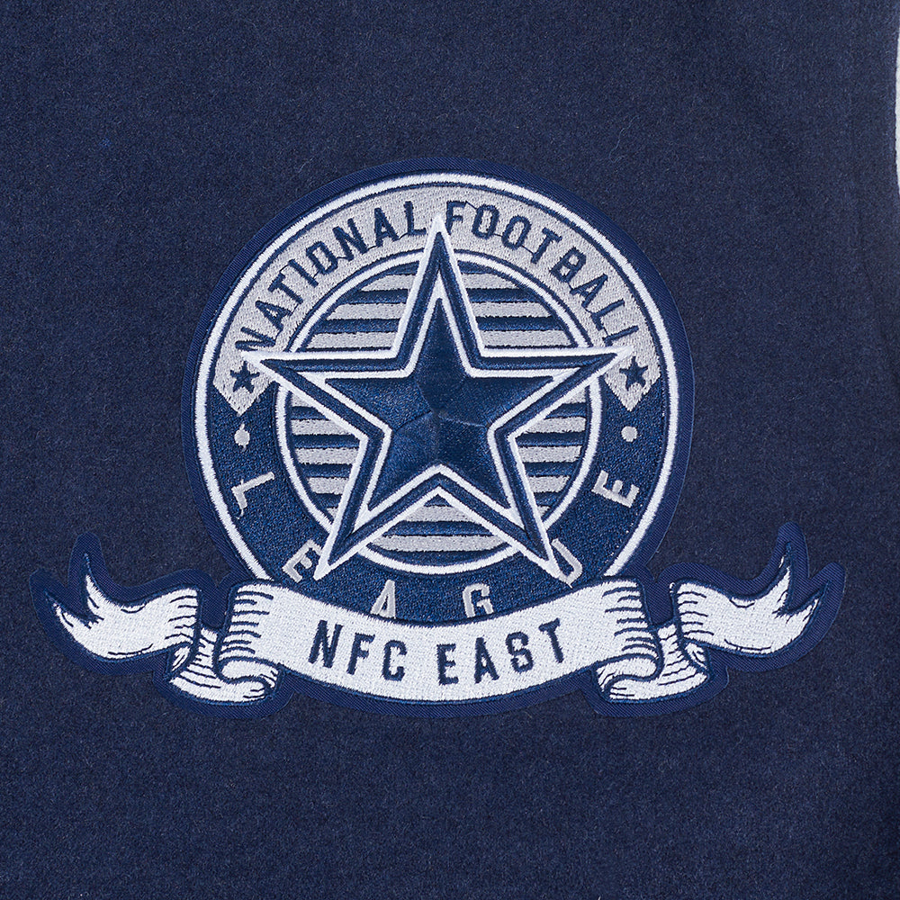 Chamarra Varsity Pro Standard Team Badge Dallas Cowboys