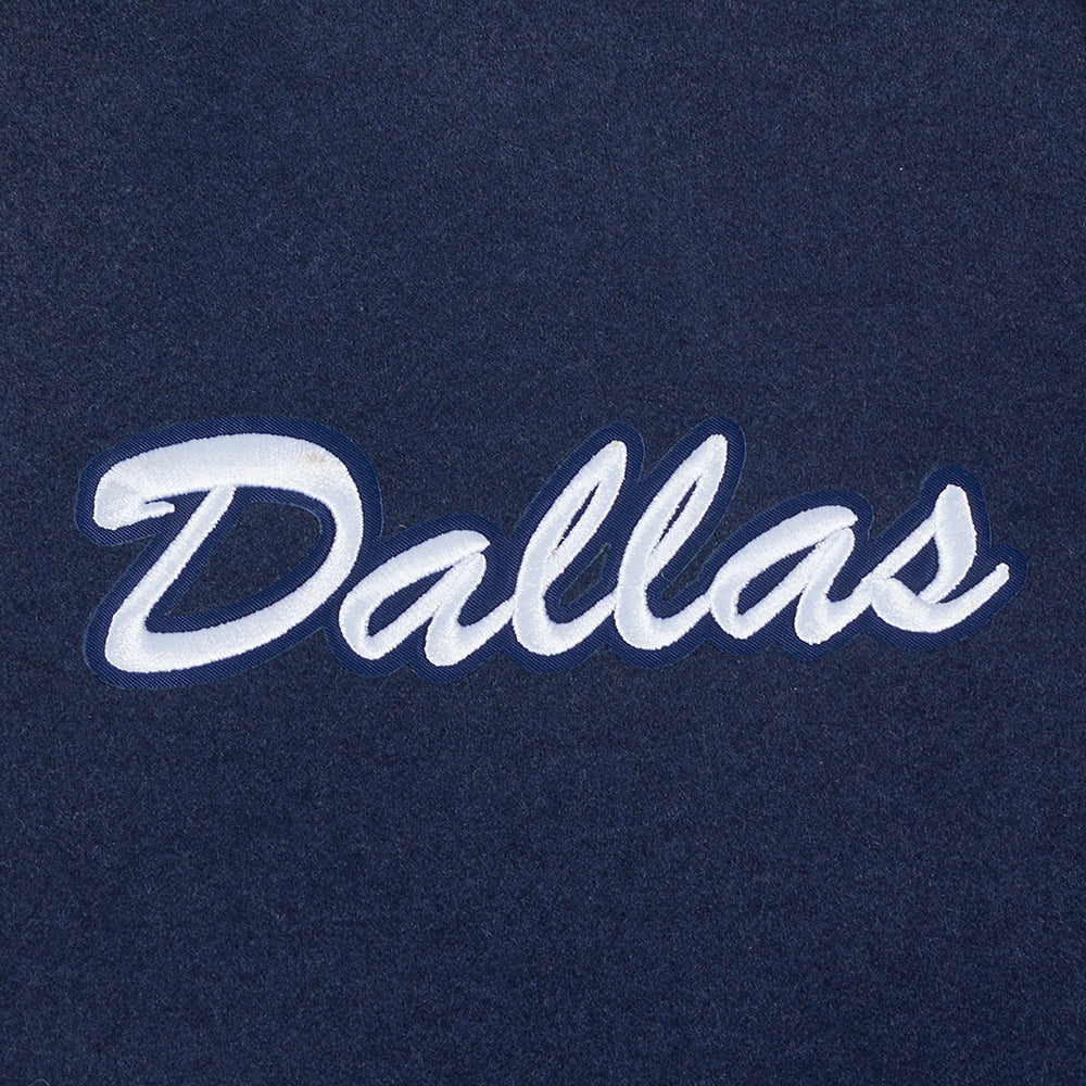 Chamarra Varsity Pro Standard Team Badge Dallas Cowboys