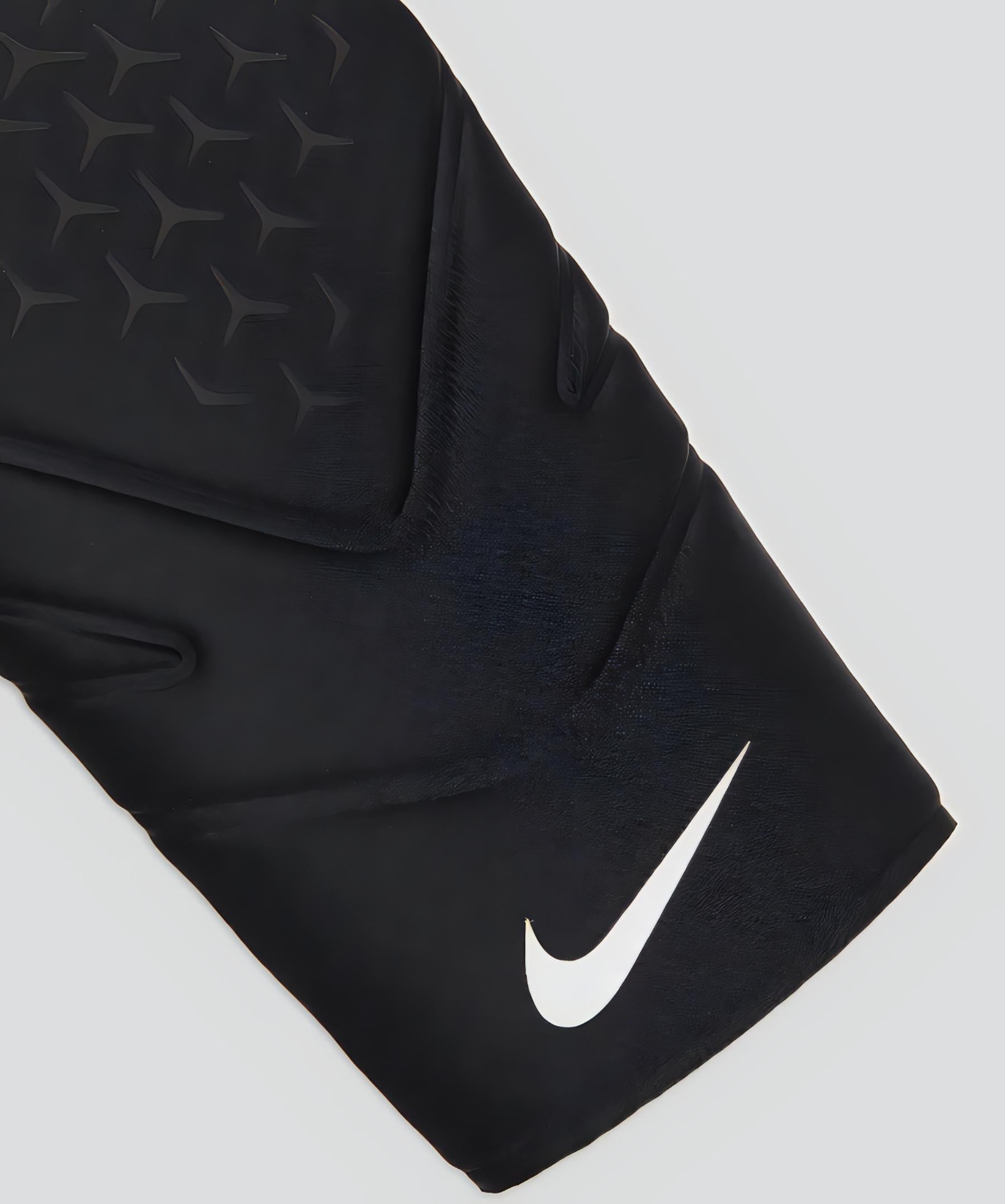Rodillera Nike Pro Dri-Fit Closed Patella Knee Sleeve