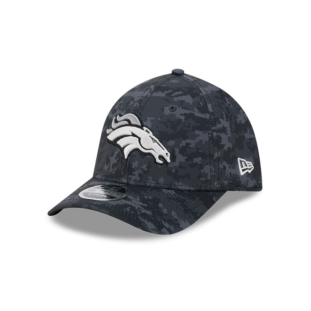 Gorra New Era 3930 Salute To Service 26 Broncos