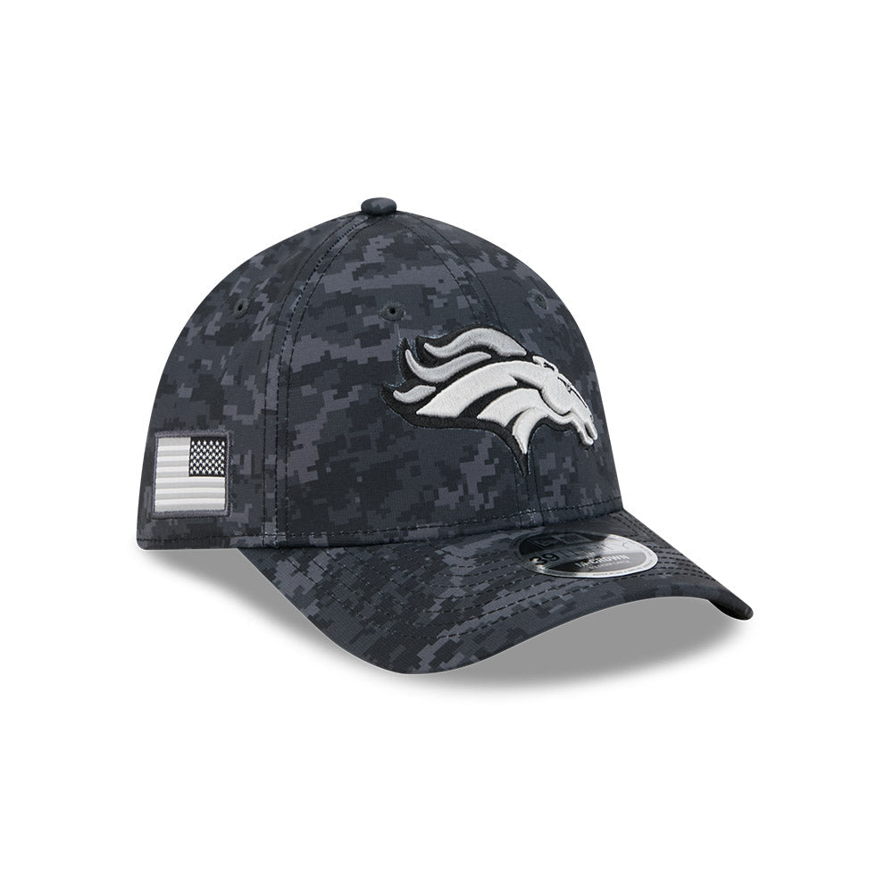 Gorra New Era 3930 Salute To Service 26 Broncos