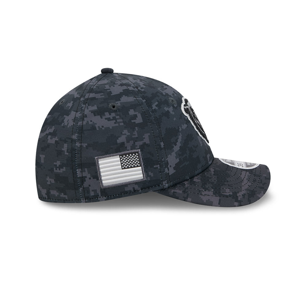 Gorra New Era 3930 Salute To Service 26 Bears