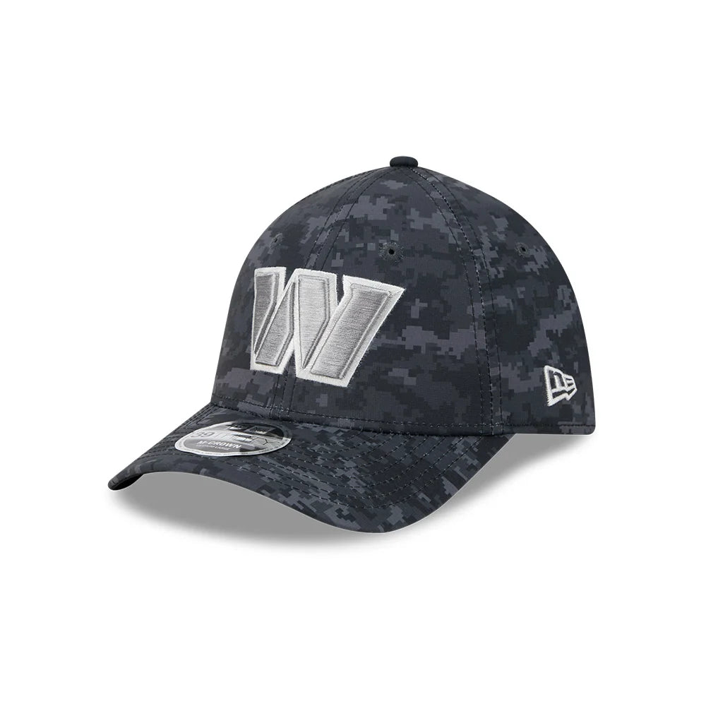 Gorra New Era 3930 Salute To Service 26 Commanders