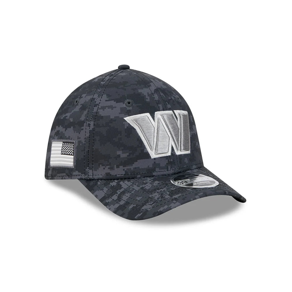 Gorra New Era 3930 Salute To Service 26 Commanders