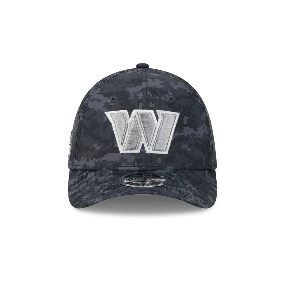 Gorra New Era 3930 Salute To Service 26 Commanders