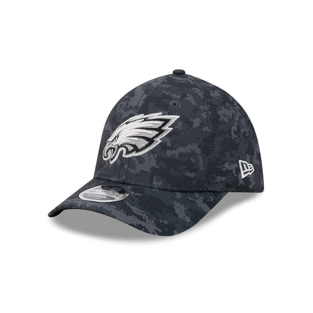 Gorra New Era 3930 Salute To Service 26 Eagles