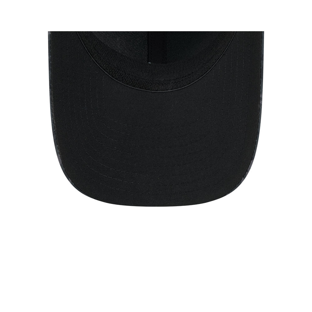 Gorra New Era 3930 Salute To Service 26 Eagles