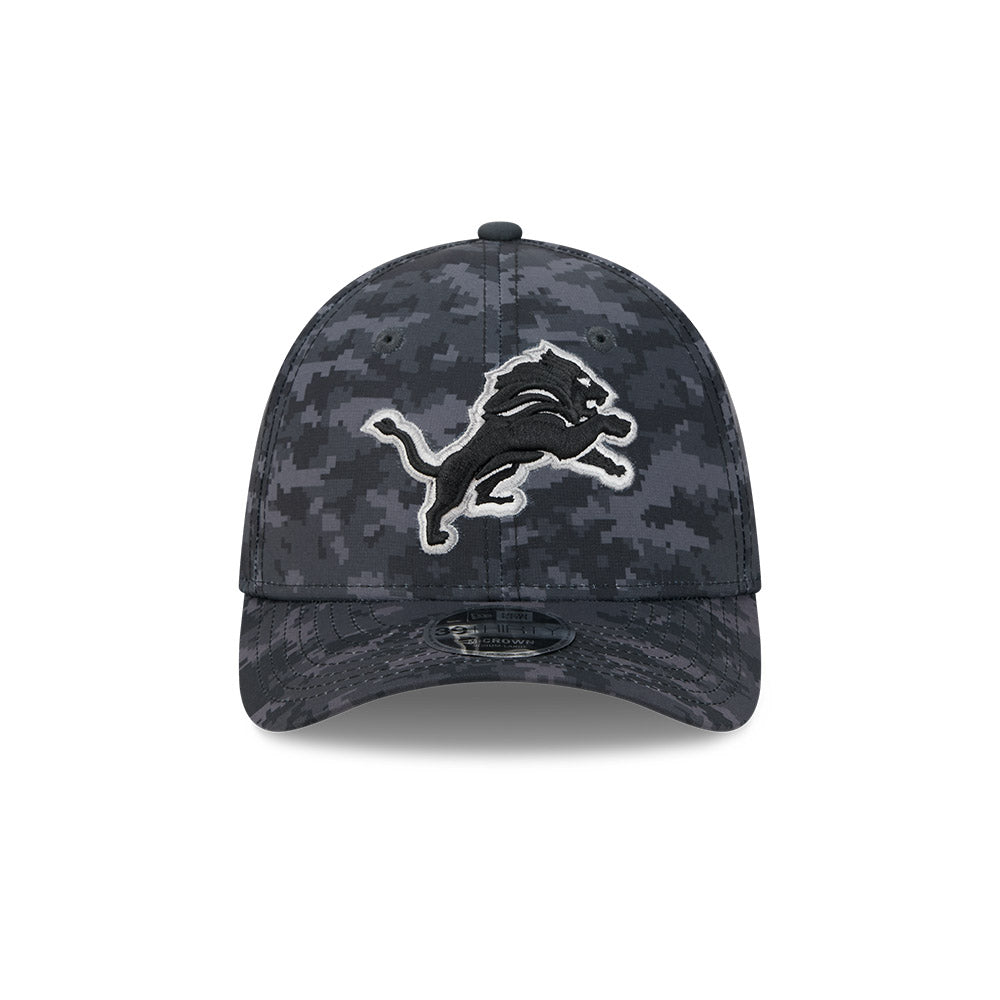 Gorra New Era 3930 Salute To Service 26 Lions