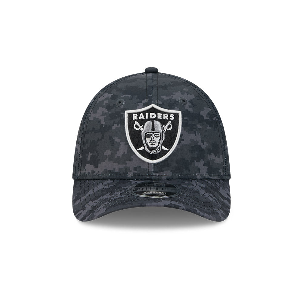 Gorra New Era 3930 Salute To Service 26 Raiders