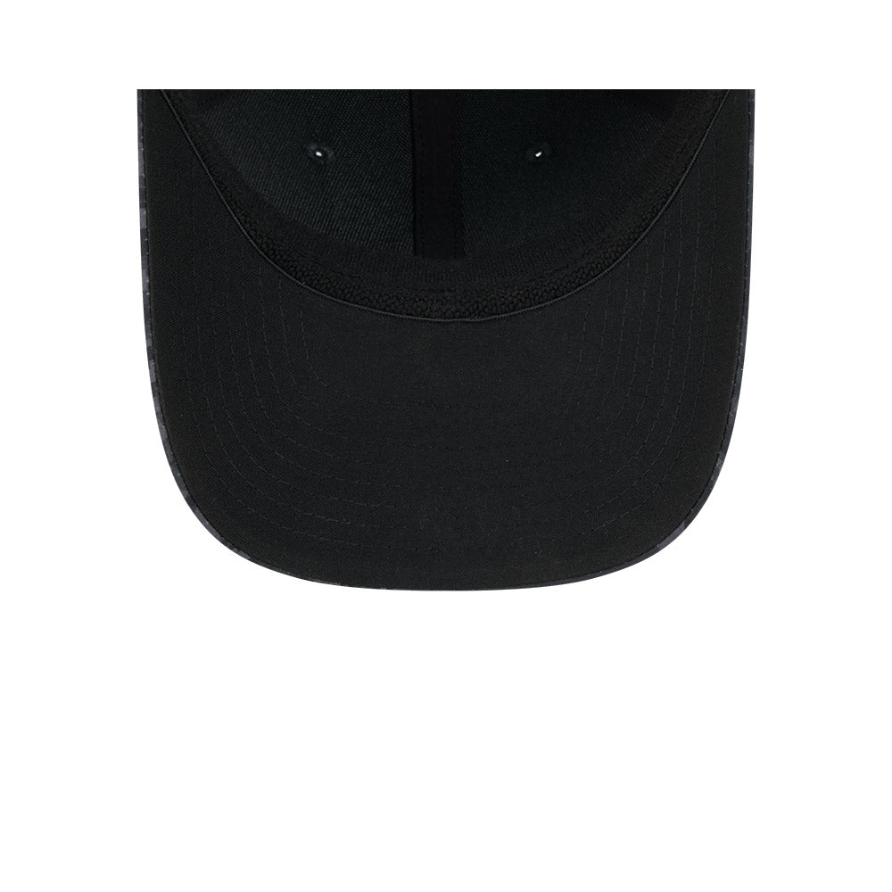 Gorra New Era 3930 Salute To Service 26 Raiders