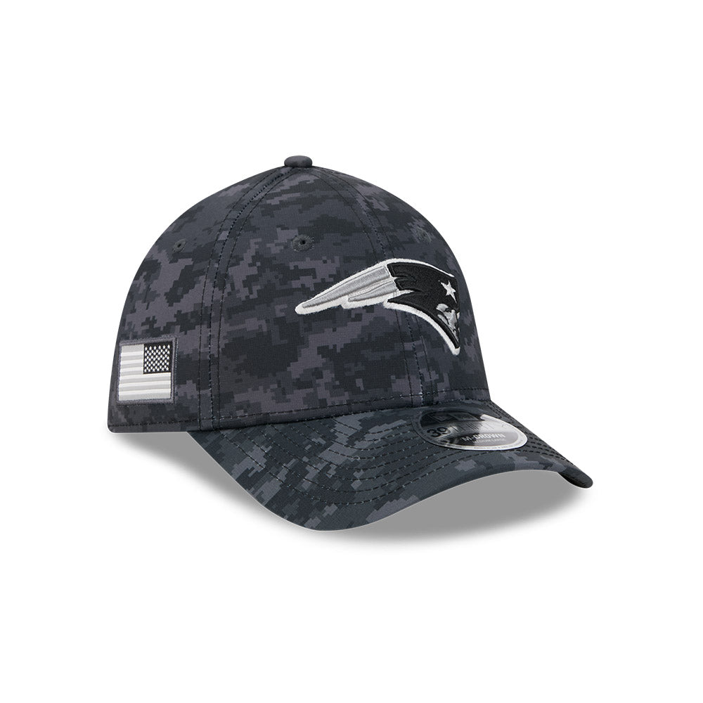 Gorra New Era 3930 Salute To Service 26 Patriots