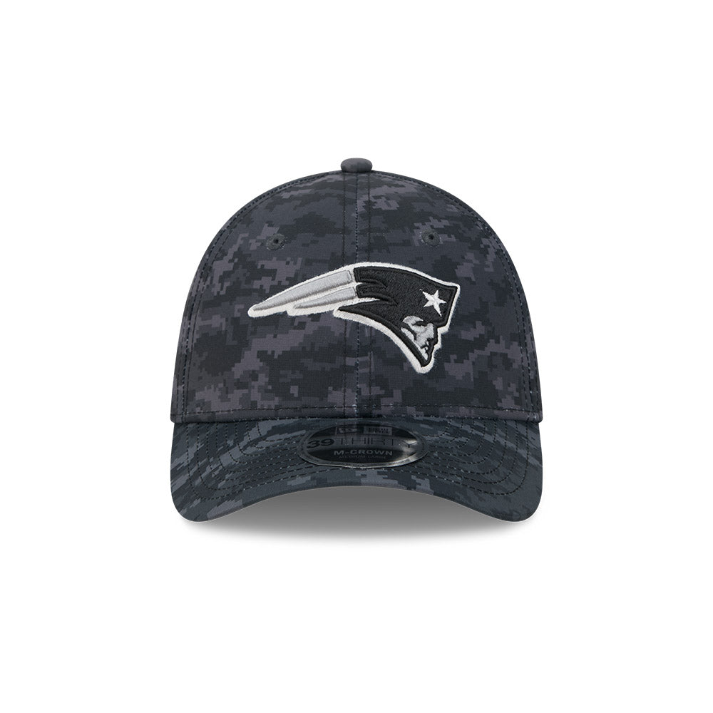 Gorra New Era 3930 Salute To Service 26 Patriots