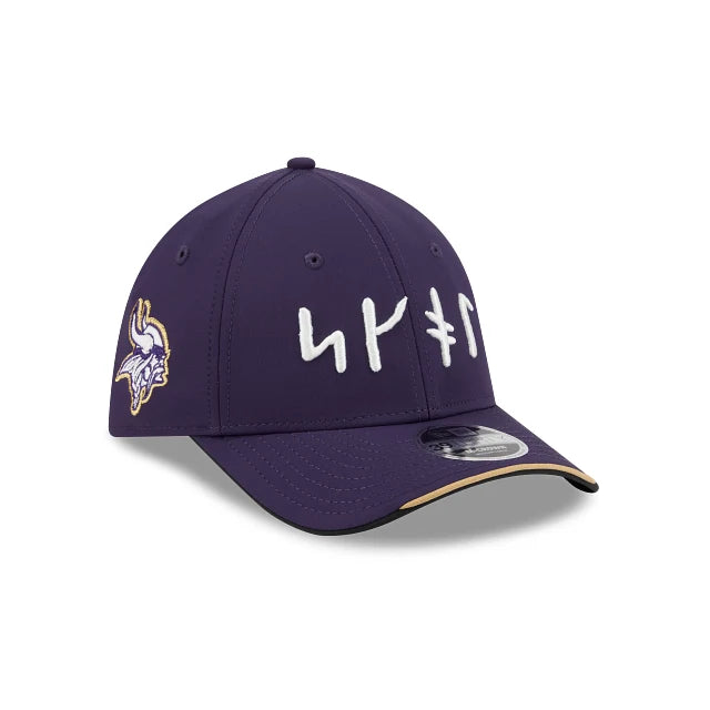 Gorra New Era 3930 Rivalries 26 NFL Minnesota Vikings