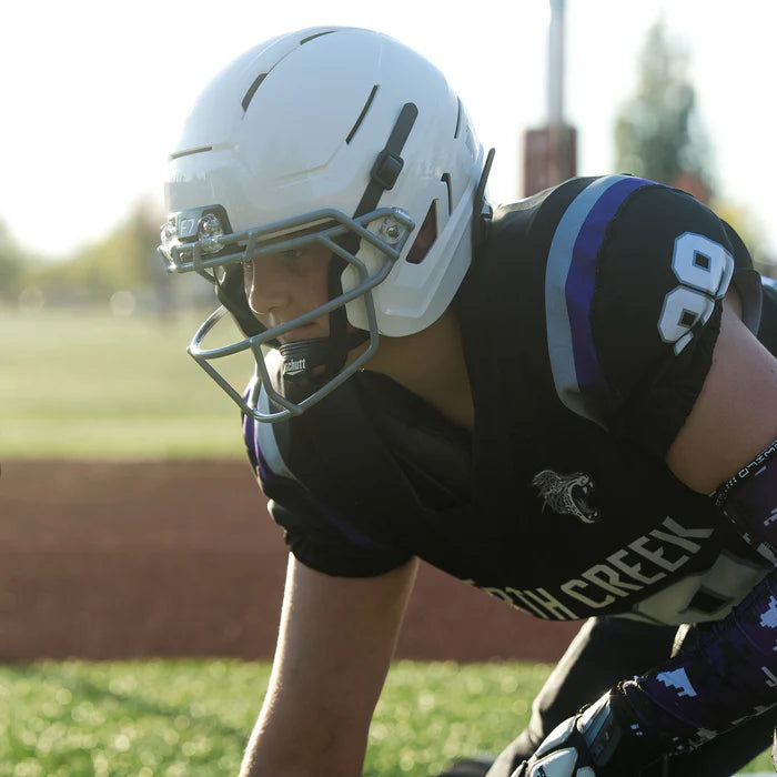 Casco Para Fútbol Americano Schutt F7 Air 2026 Con Sistema AiR-Lock Infantil