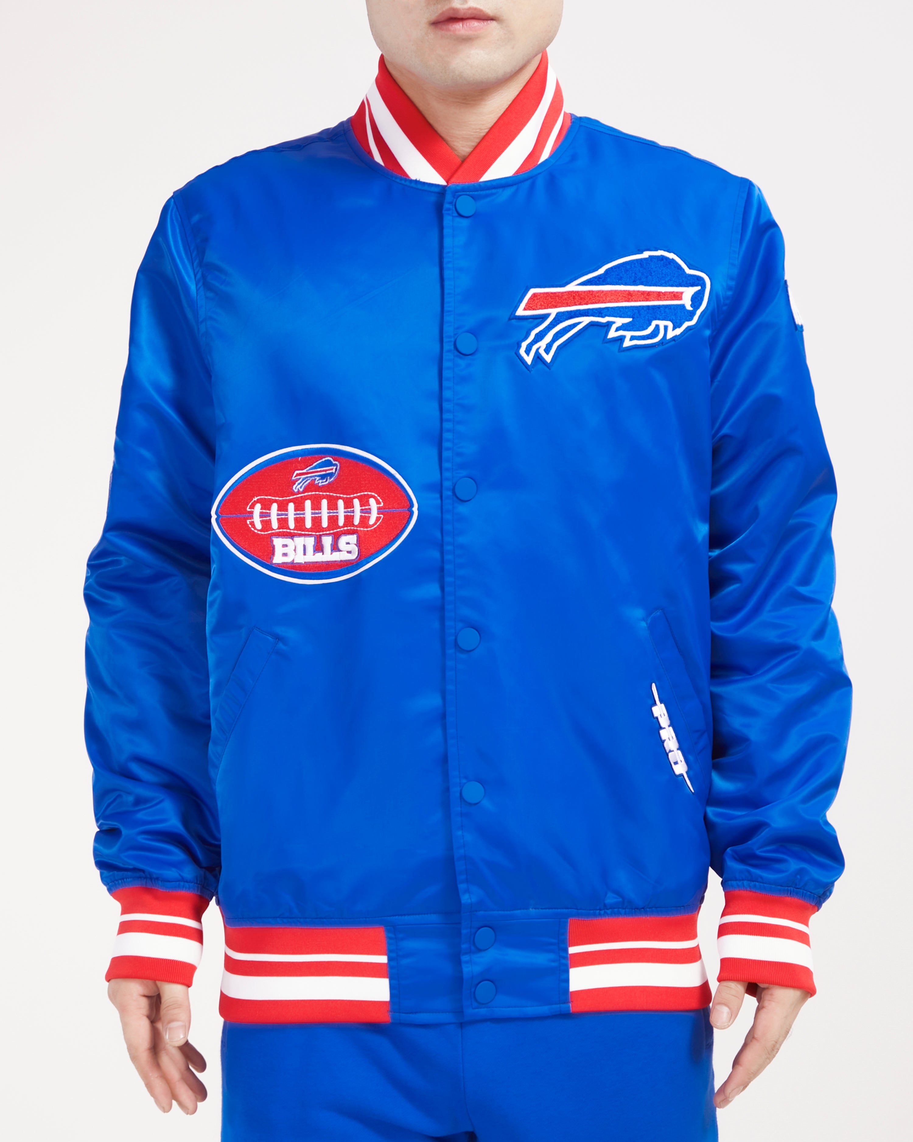 Chamarra Pro Standard Satín Old English Buffalo Bills