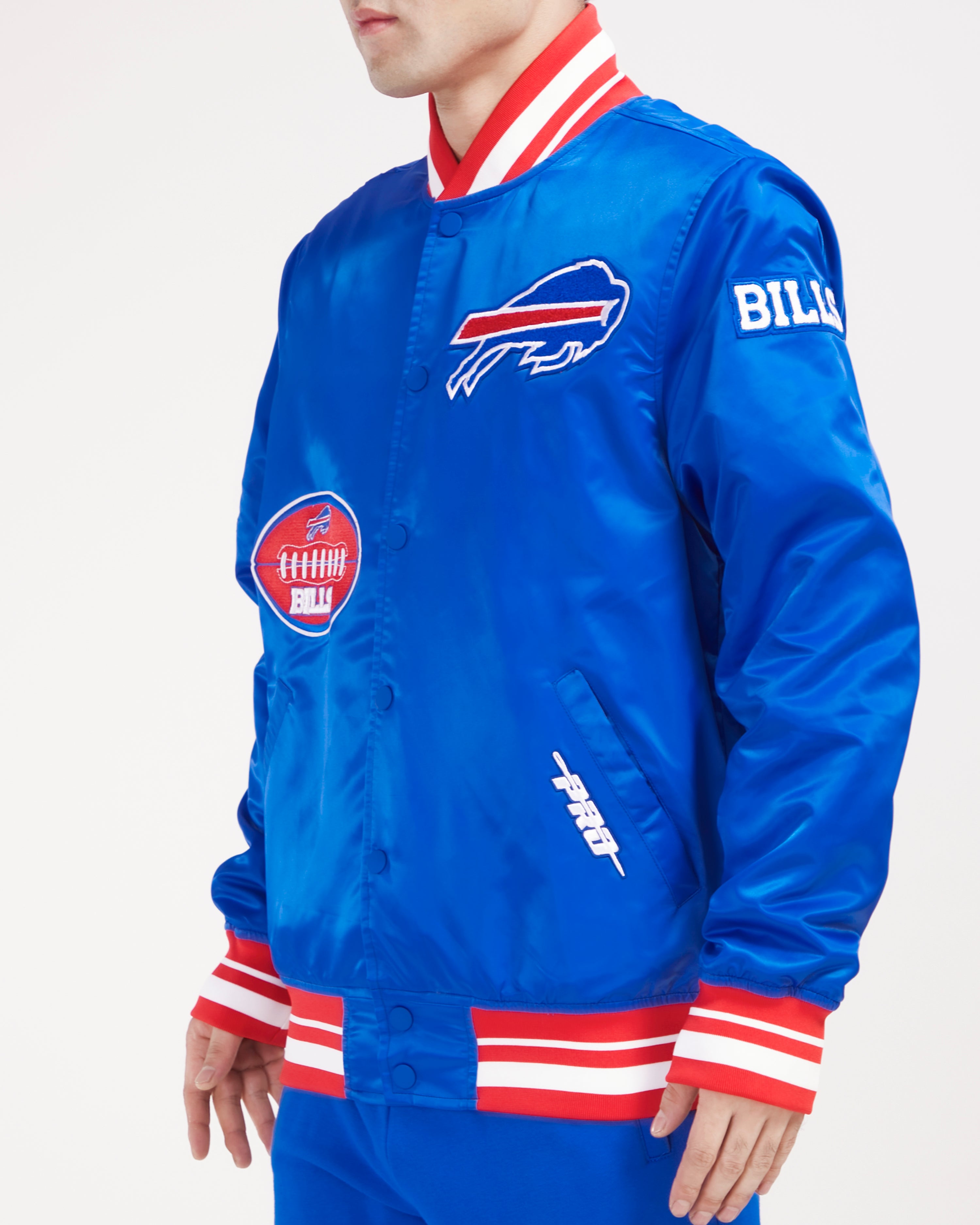 Chamarra Pro Standard Satín Old English Buffalo Bills