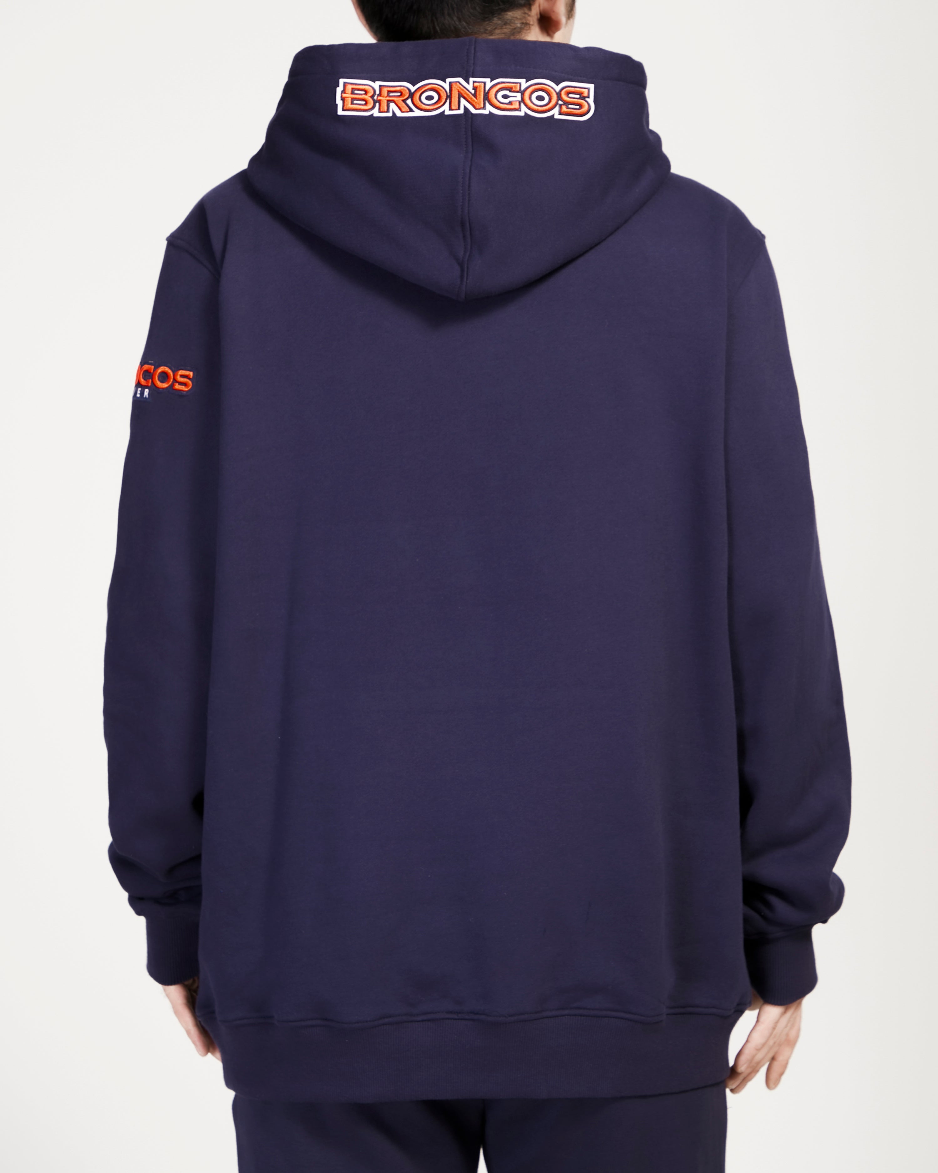 Sudadera Pro Standard Old English Denver Broncos