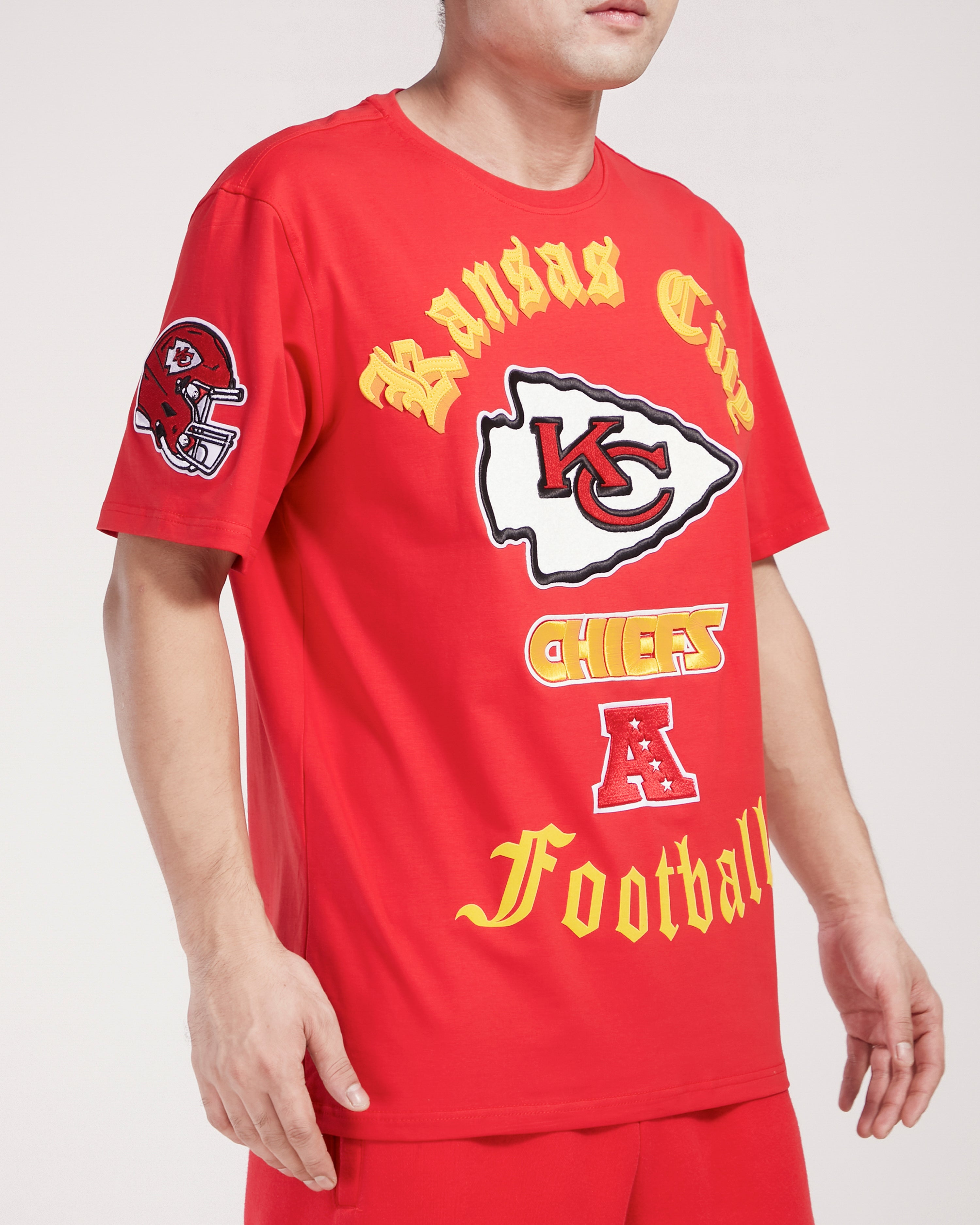 Playera Pro Standard Old English Kansas City Chiefs