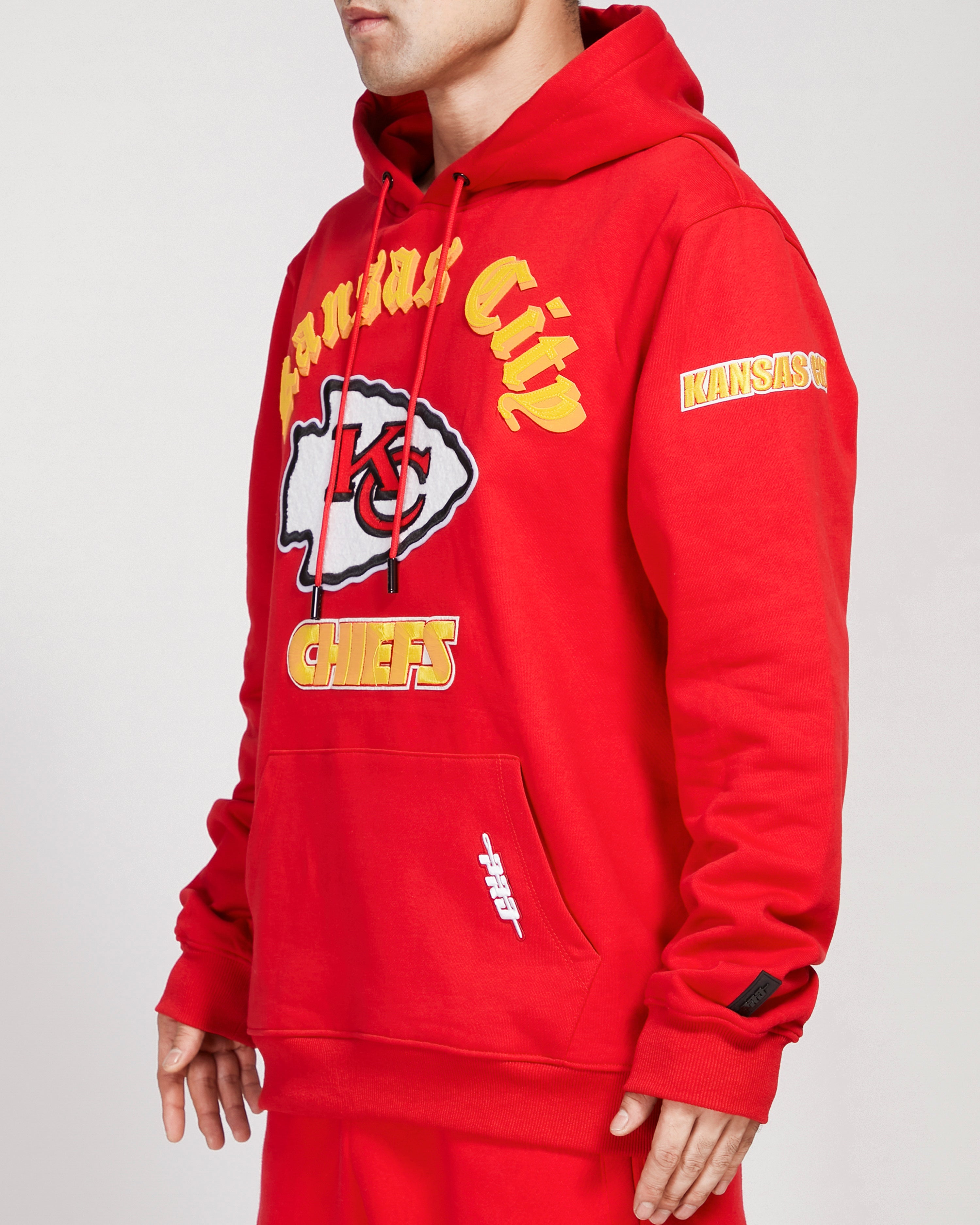 Sudadera Pro Standard Old English Kansas City Chiefs