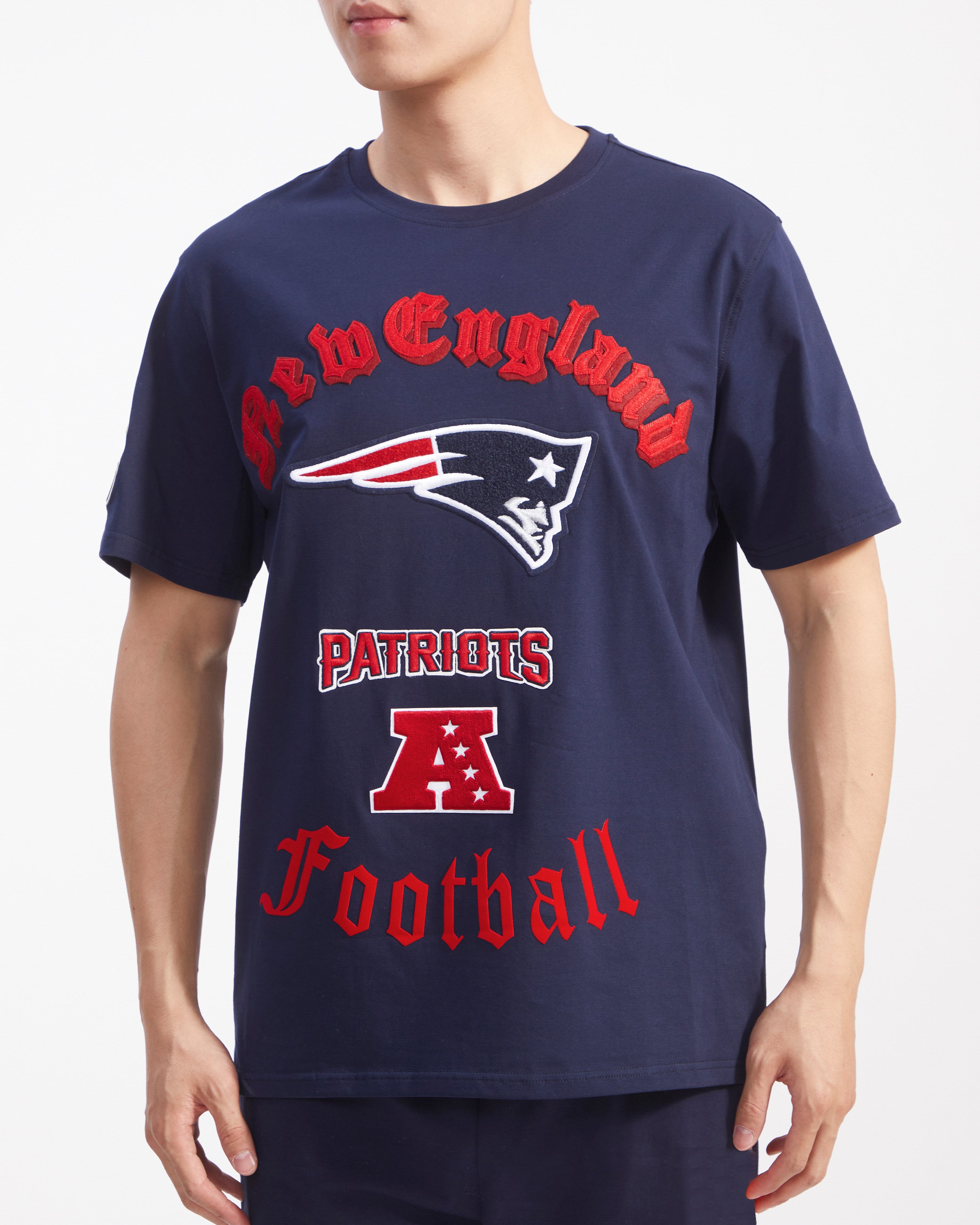 Playera Pro Standard Old English New England Patriots - NERIAS DEPORTES