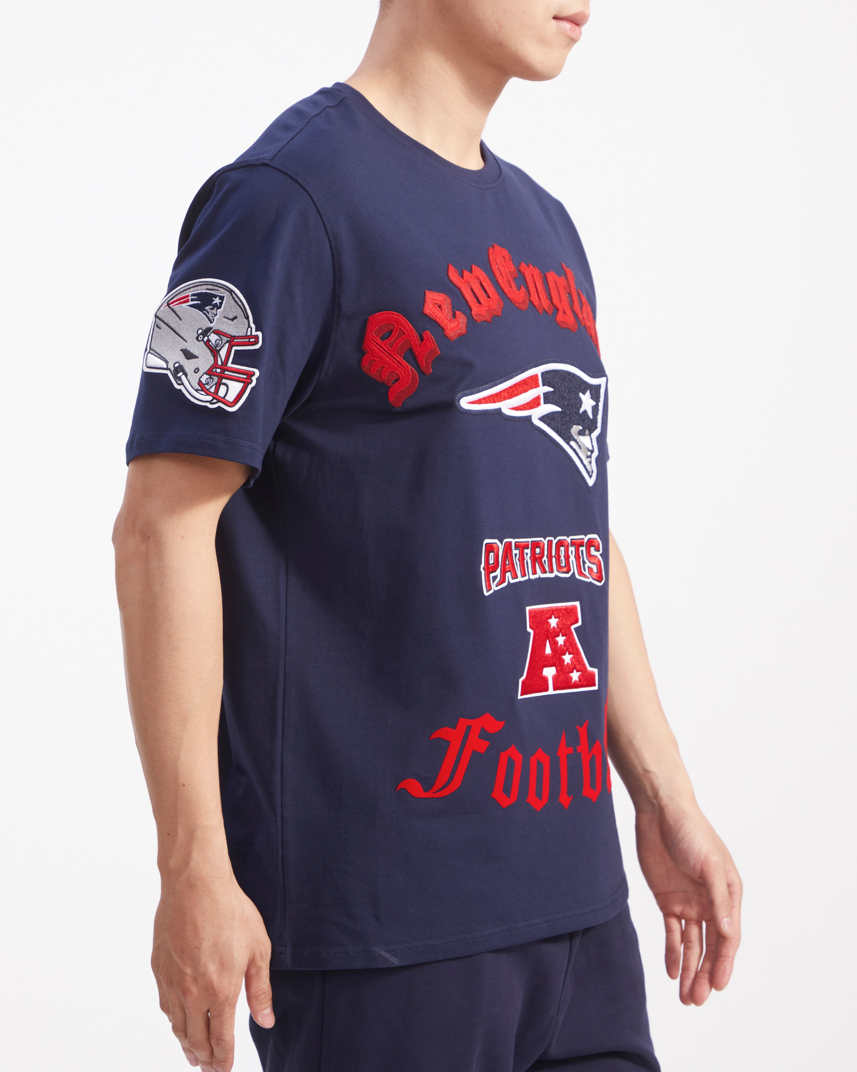 Playera Pro Standard Old English New England Patriots - NERIAS DEPORTES