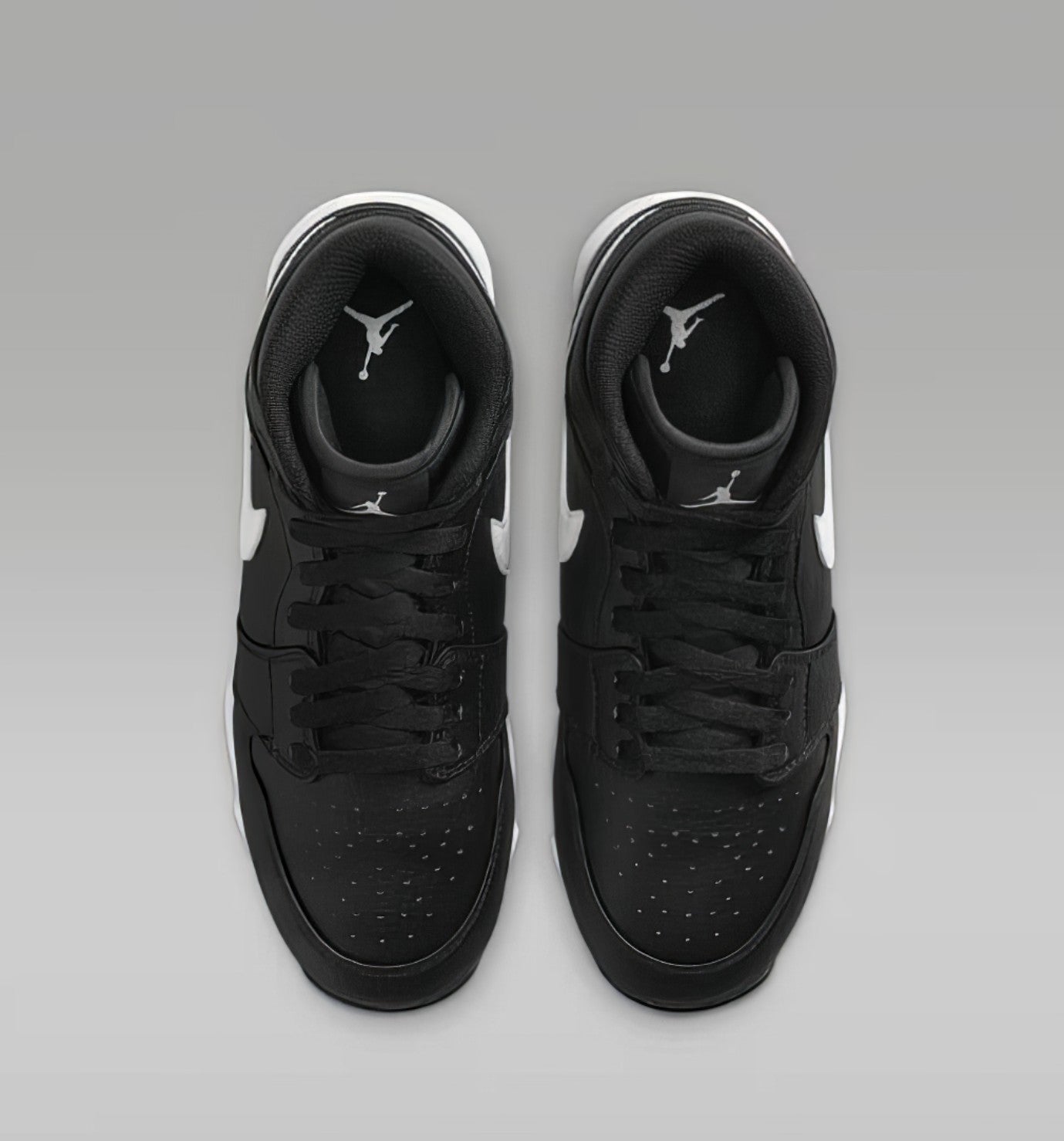 Zapato Cleats Nike Jordan 1 Mid 25 Youth Negro