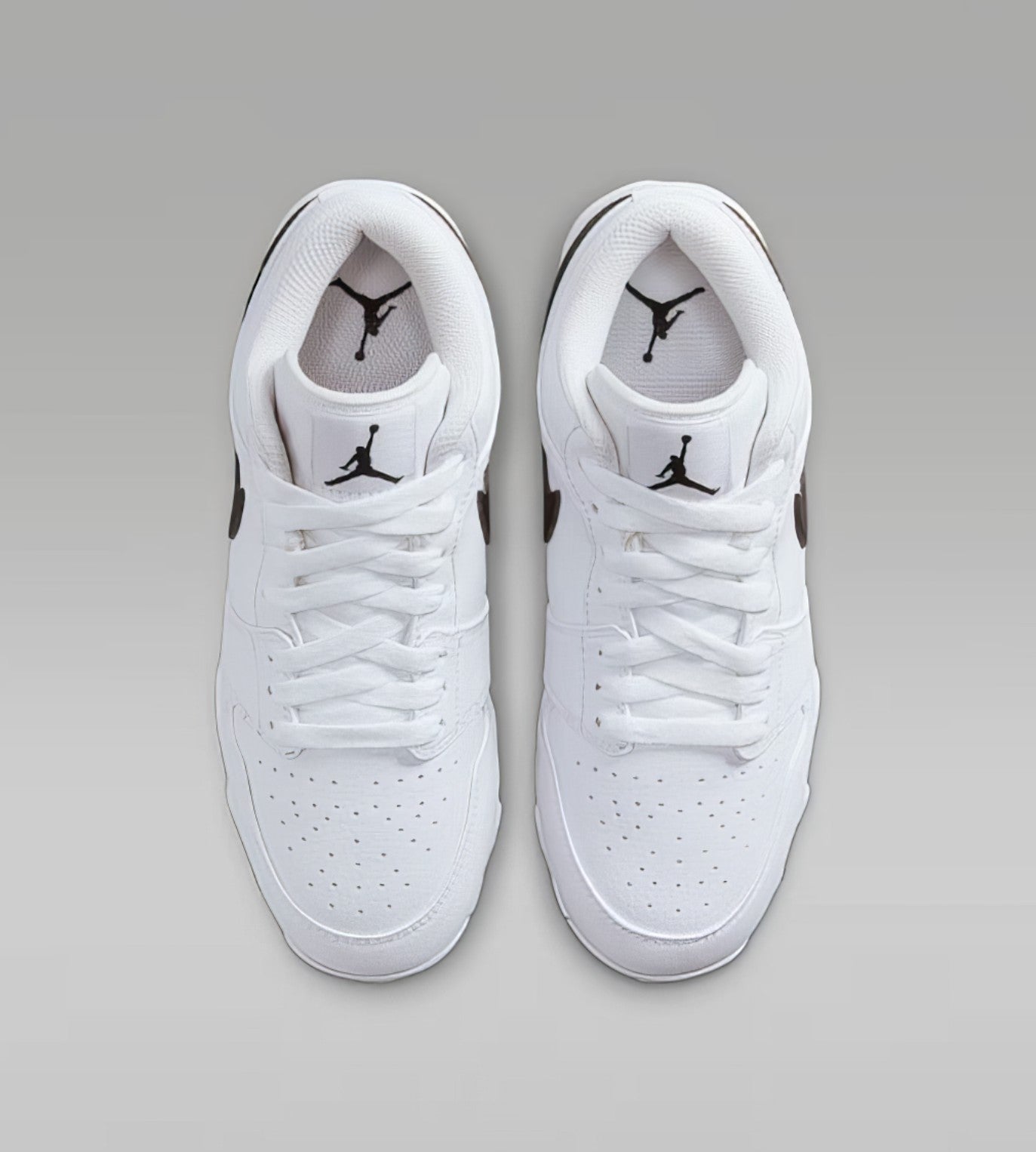 Zapato Cleats Nike Jordan 1 Low 25 Youth Blanco
