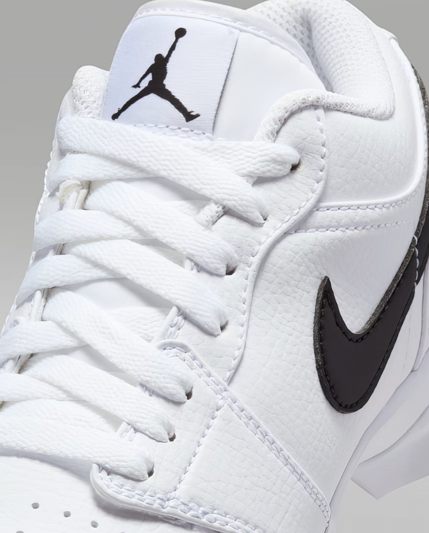 Zapato Cleats Nike Jordan 1 Low 25 Youth Blanco