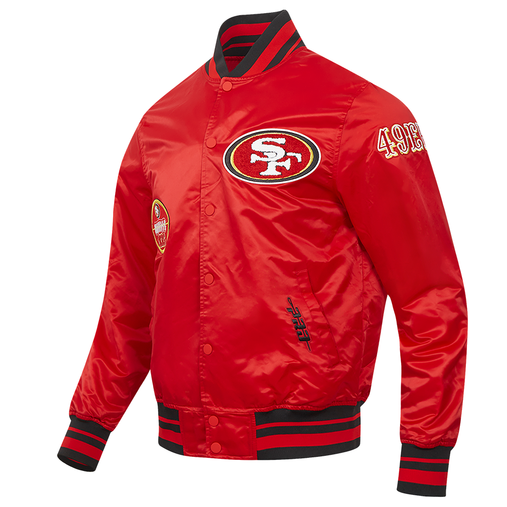 Chamarra Pro Standard Satin Old English 49ers Roja - NERIAS DEPORTES